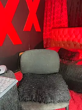 abrilbigcock live sex cam