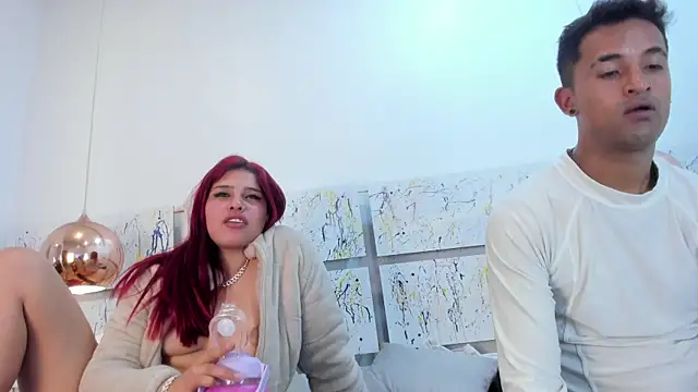 Nikki_and_Mayk's cam snapshot