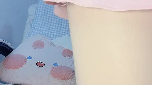 Eloise131499's cam snapshot