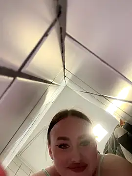 KiraSunshine live sex cam