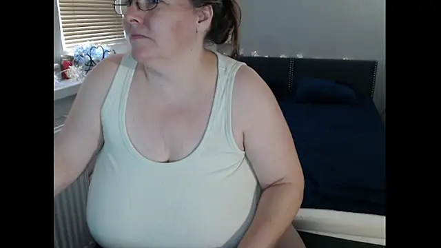 Sweetboobs live sex cam