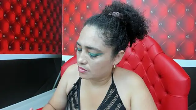 Bianca_Millf's cam snapshot