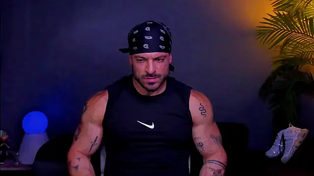 dennis_cox1's cam snapshot