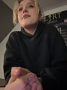 CaitlinSugar's cam snapshot