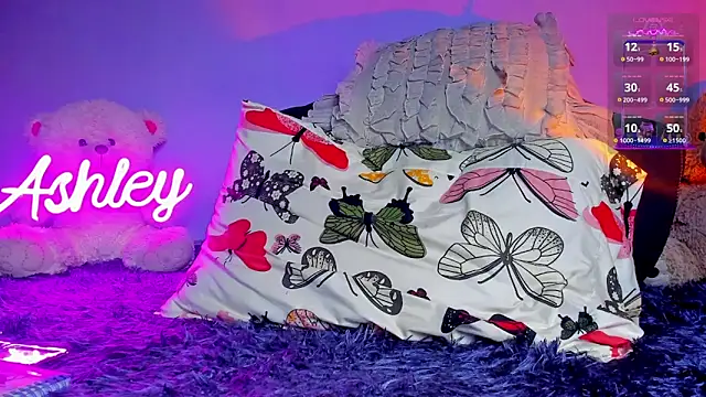 1Ashley_'s cam snapshot