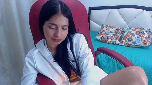 Natasha_Ferrec's cam snapshot