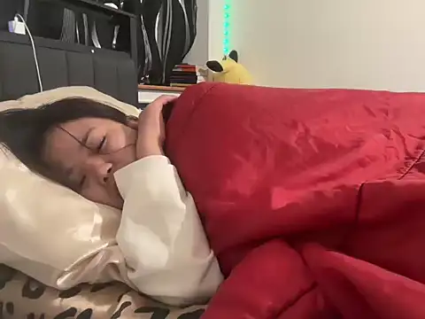 tinydaisy21's cam snapshot