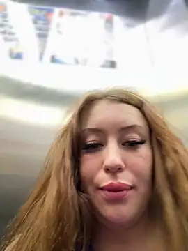 AndreaMood live sex cam