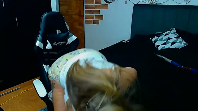 perlagoloza05's web cam