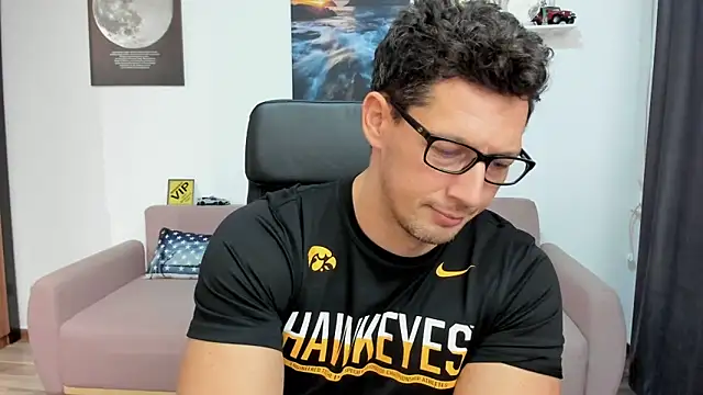 BrutusK08's cam snapshot