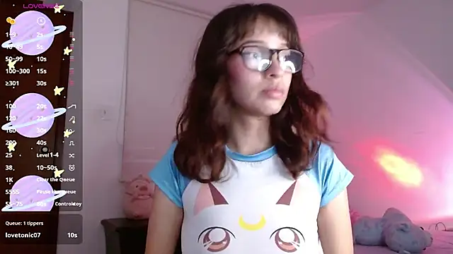 evie_cloud's cam snapshot