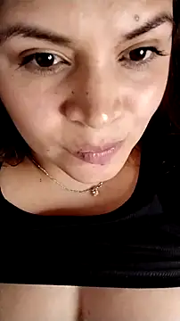 cieloking09's cam snapshot