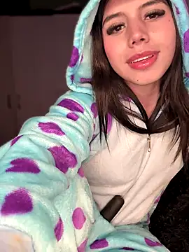 Laura-Khalifa's cam snapshot