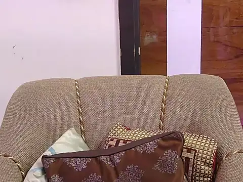 cute_zaraa's cam snapshot