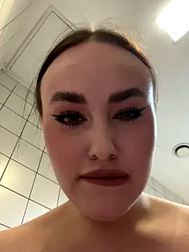 KiraSunshine live sex cam