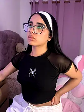 Emily-14's cam snapshot