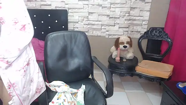 MarianaNight02's cam snapshot