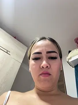 Danielavegax live sex cam