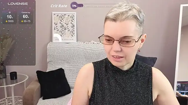 Cutie_Erikaa1's cam snapshot