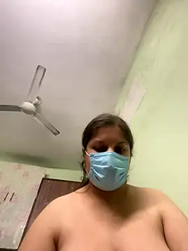 Cute_hotzara live sex cam