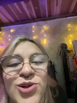 Sophia_Weest99's cam snapshot