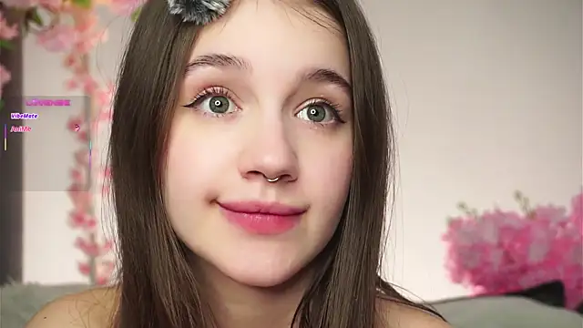 AmiLewis live sex cam