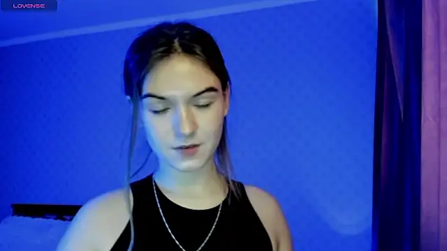 luna_lust_212's cam snapshot