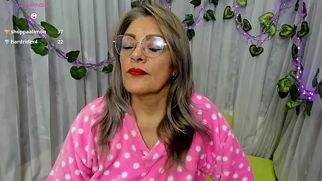 RebeccaThompson live sex cam