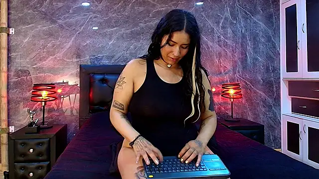 Sasha_Larsen's cam snapshot