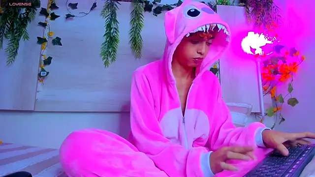 Twinkk_Guy's web cam