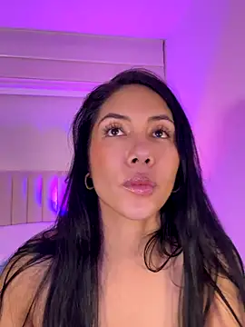 ArianaReynoldss's cam snapshot