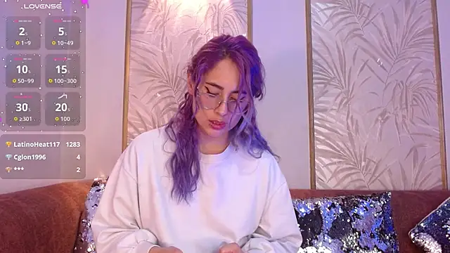 LunaaGrey_'s cam snapshot