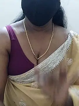 MrsNayoni77's cam snapshot