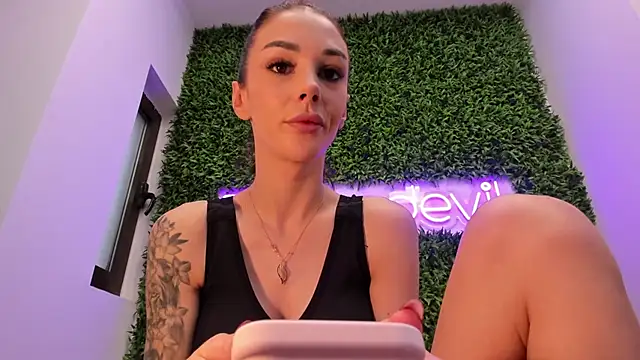 realhotfallingdevil live sex cam