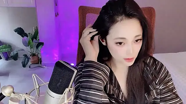 Daisy-77 live sex cam