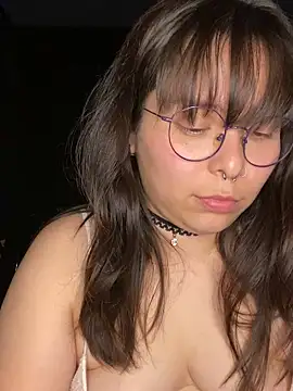Solo_yoss live sex cam