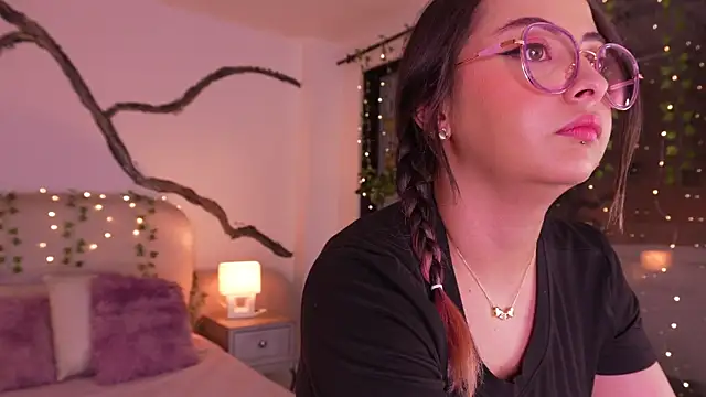 SarahCastro1_'s cam snapshot