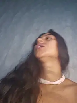 Valentinne_z live sex cam