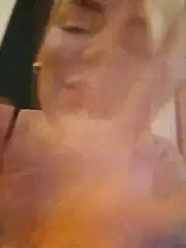 PinkTheHawk live sex cam