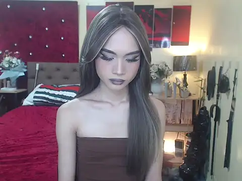 MeatyhorsecockMistress live sex cam