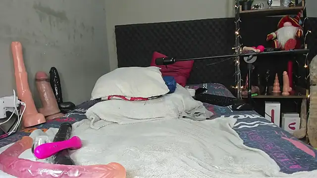 Shadia_Squirt live sex cam