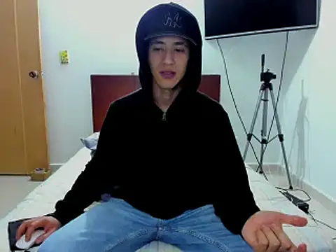 Chandler_ken's cam snapshot