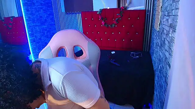 mia_hernnandez's cam snapshot