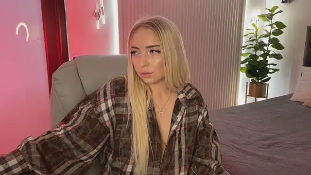 OhMyEmma's cam snapshot