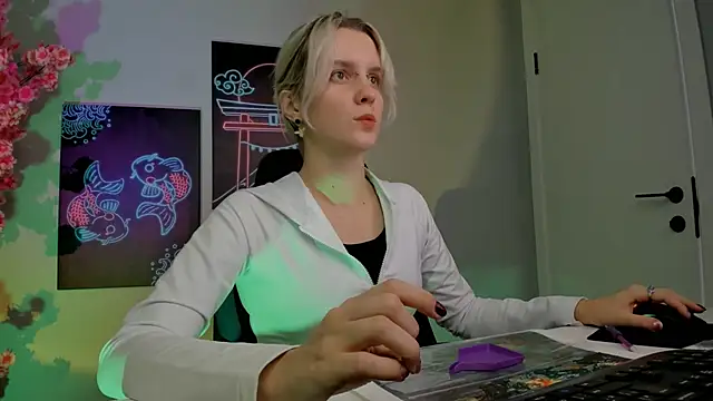 BethanyCloud's cam snapshot