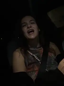 SafeinouterSpace's cam snapshot