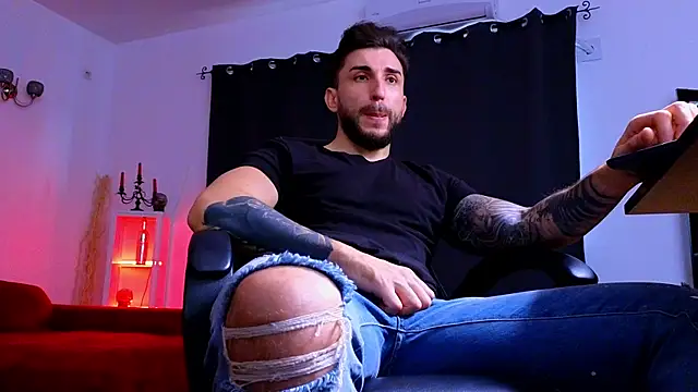 MightyAaron66's cam snapshot