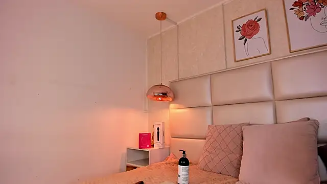 Aily_Yozuko's cam snapshot