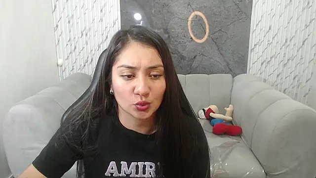 Ivony18_b's cam snapshot