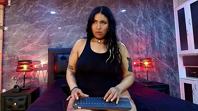 Sasha_Larsen's cam snapshot